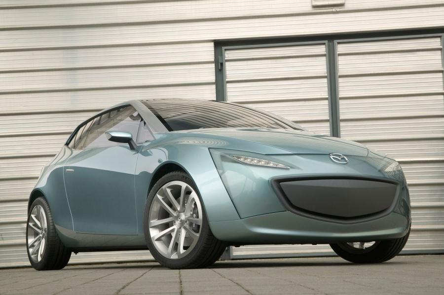  Mazda Sassou 2005 года  (фото 1 из 27)